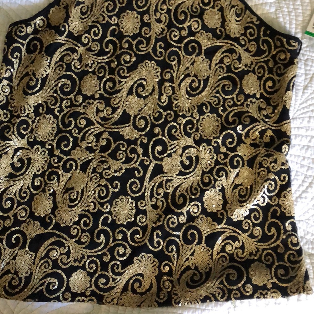 Style Co. Petite. Top LP